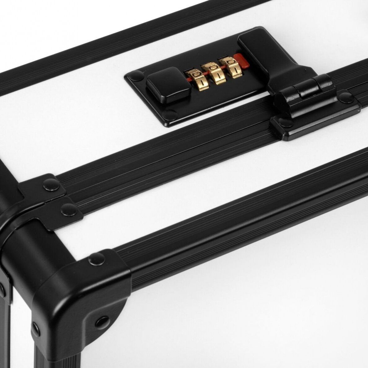 Borbély bőrönd – zárható alumínium váz